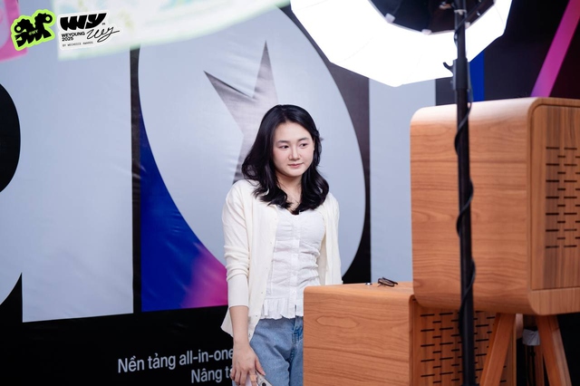 Chuyện g&igrave; đang xảy ra ở phố đi bộ Nguyễn Huệ trước thềm Gala WeYoung?- Ảnh 8.