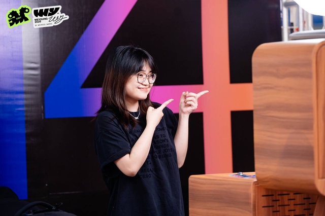 Chuyện g&igrave; đang xảy ra ở phố đi bộ Nguyễn Huệ trước thềm Gala WeYoung?- Ảnh 3.