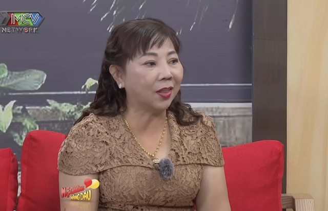 Lo con d&acirc;u nặng 130kg kh&ocirc;ng ngồi vừa xe hoa, mẹ chồng l&agrave;m một việc hiếm c&oacute;, chiều như con ruột- Ảnh 1.