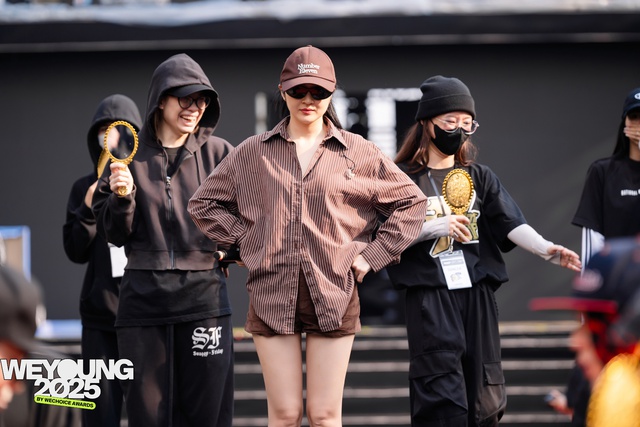 Tổng duyệt Gala WeYoung 2025: Bảo Anh khoe mặt mộc vẫn quá đỉnh, một ‘sít rịt” đủ khiến fan Ninh Dương Story đứng ngồi không yên- Ảnh 16.