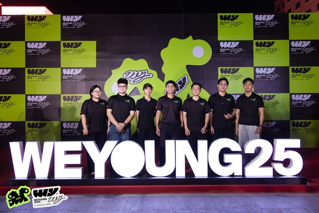 Toàn cảnh Gala vinh danh và trao giải WeYoung 2025: Trăm phần trăm trẻ!- Ảnh 34.
