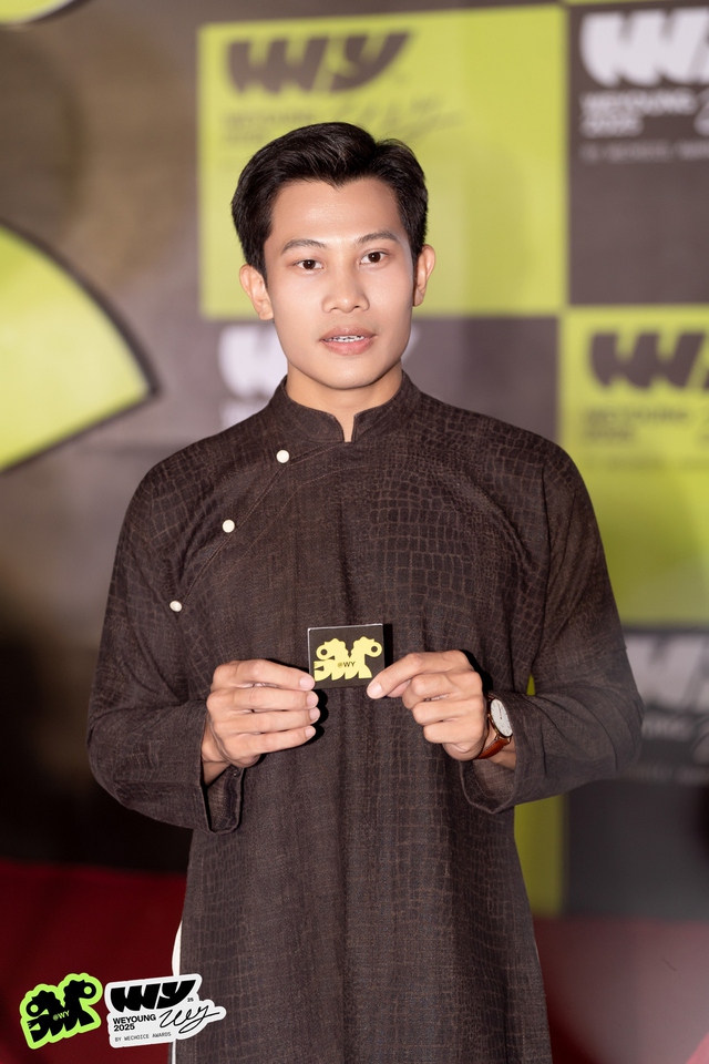 Toàn cảnh Gala vinh danh và trao giải WeYoung 2025: Trăm phần trăm trẻ!- Ảnh 38.