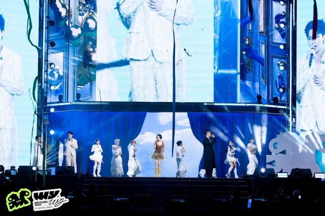 Toàn cảnh Gala vinh danh và trao giải WeYoung 2025: Trăm phần trăm trẻ!- Ảnh 8.