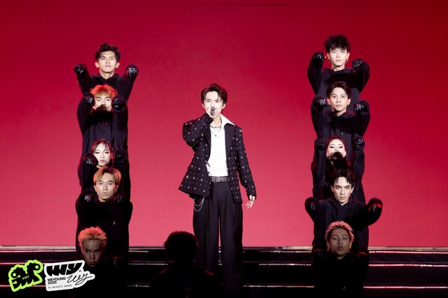 Toàn cảnh Gala vinh danh và trao giải WeYoung 2025: Trăm phần trăm trẻ!- Ảnh 14.