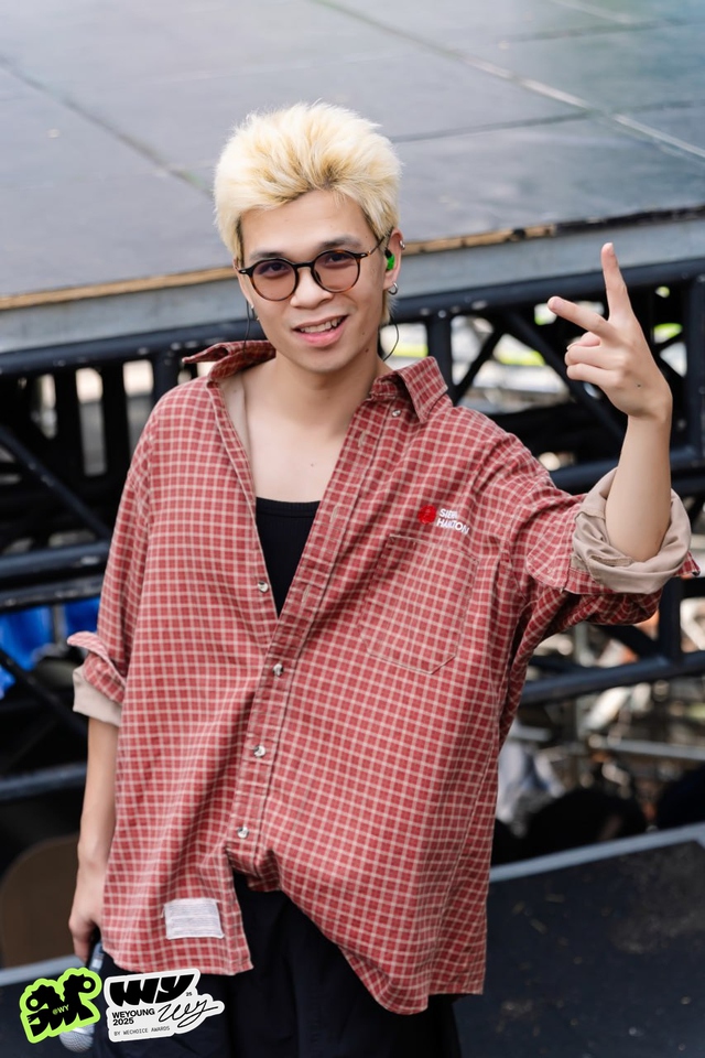 Tổng duyệt Gala WeYoung 2025: H&eacute; lộ s&acirc;n khấu ho&agrave;nh tr&aacute;ng, một &lsquo;s&iacute;t rịt&rdquo; đủ khiến fan Ninh Dương Story đứng ngồi kh&ocirc;ng y&ecirc;n- Ảnh 10.