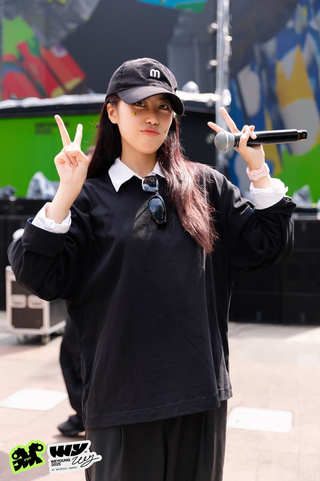 Tổng duyệt Gala WeYoung 2025: H&eacute; lộ s&acirc;n khấu ho&agrave;nh tr&aacute;ng, một &lsquo;s&iacute;t rịt&rdquo; đủ khiến fan Ninh Dương Story đứng ngồi kh&ocirc;ng y&ecirc;n- Ảnh 9.