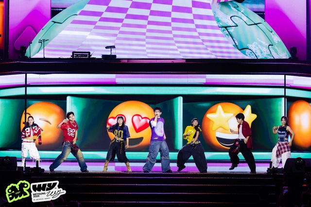 Toàn cảnh Gala vinh danh và trao giải WeYoung 2025: Trăm phần trăm trẻ!- Ảnh 35.