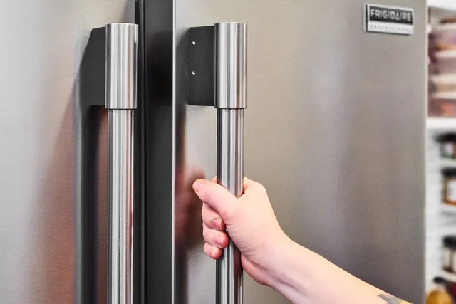 7 nơi trong bếp "l&uacute;c nh&uacute;c" vi khuẩn nhưng rất dễ bị bỏ qu&ecirc;n d&ugrave; chăm dọn mỗi ng&agrave;y- Ảnh 4.