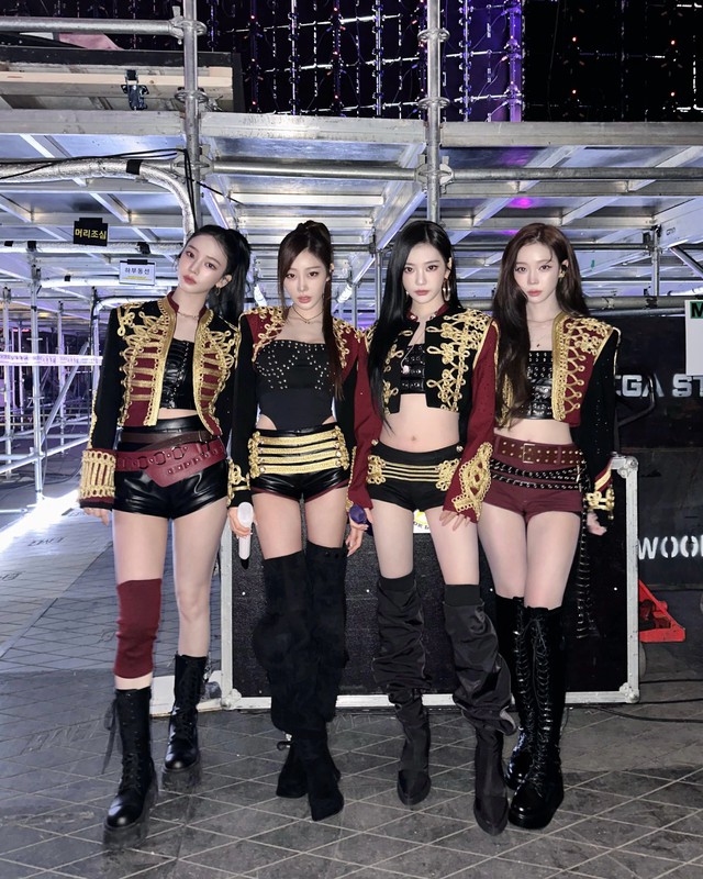 Jennie bị nh&oacute;m đại mỹ nh&acirc;n phớt lờ, th&aacute;i độ bơ đẹp ra mặt- Ảnh 2.