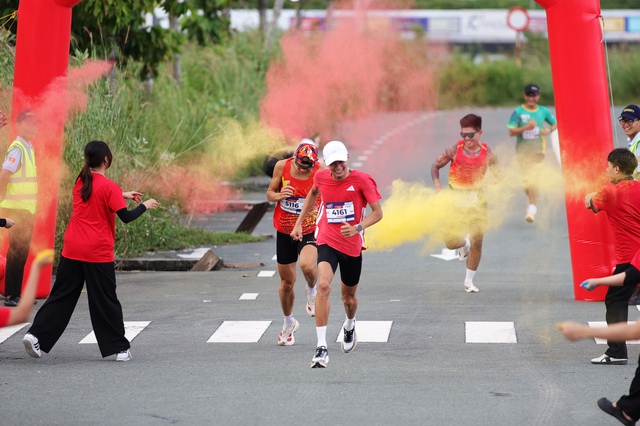OMO cổ vũ tinh thần &ldquo;ngại g&igrave; bẩn&rdquo; của gia đ&igrave;nh trẻ th&ocirc;ng qua chuỗi hoạt động thể thao- Ảnh 4.