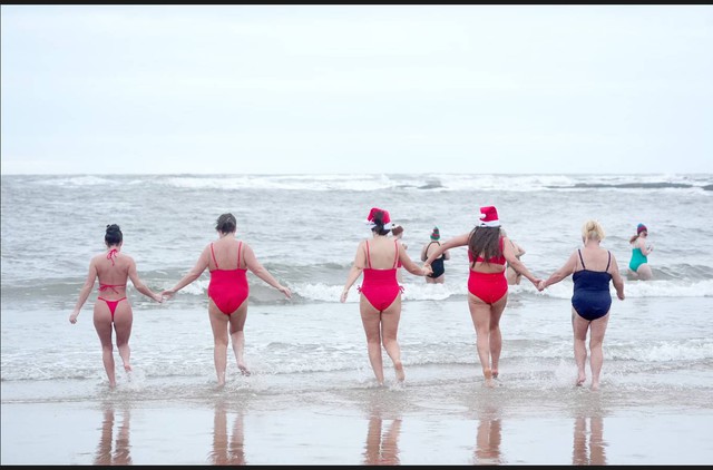 Noel 2025: Dạo một vòng thế giới xem không khí Giáng sinh đang diễn ra thế nào?- Ảnh 3.