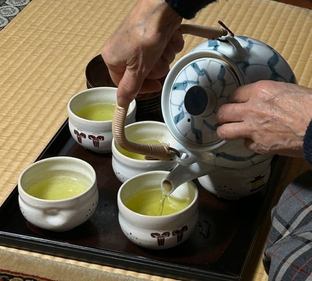 4 loại đồ uống vốn tốt nhưng uống nhiều như "bơm mỡ" v&agrave;o th&acirc;n, tăng c&acirc;n v&ugrave;n vụt- Ảnh 2.