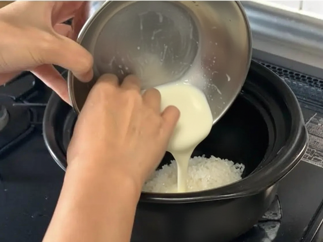 Nấu cơm bằng loại nước trắng đục n&agrave;y tốt gấp vạn lần nước lọc: Cơm ngon, dưỡng da, ngừa nhiều bệnh tật- Ảnh 2.