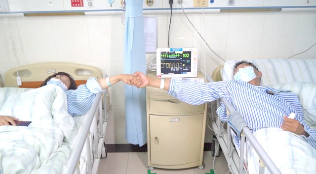 Cặp vợ chồng trẻ c&ugrave;ng mắc ung thư gan chỉ v&igrave; kiểu uống nước lọc nhiều người cho l&agrave; sạch- Ảnh 1.