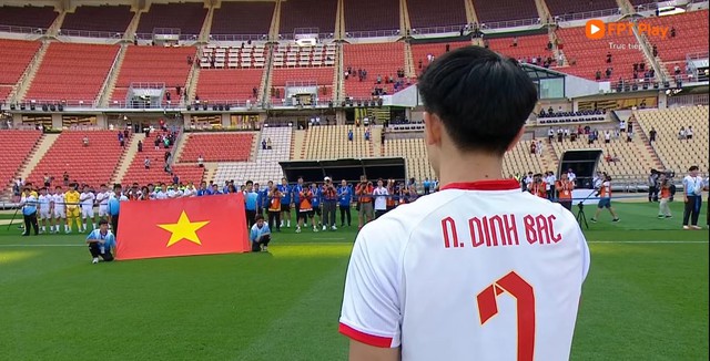 Đình Bắc lập cú đúp, U22 Việt Nam chật vật thắng Lào 2-1: Đường đến HCV SEA Games 33 đầy gian nan- Ảnh 6. Đình Bắc lập cú đúp, U22 Việt Nam chật vật thắng Lào 2-1: Đường đến HCV SEA Games 33 đầy gian nan- Ảnh 6.