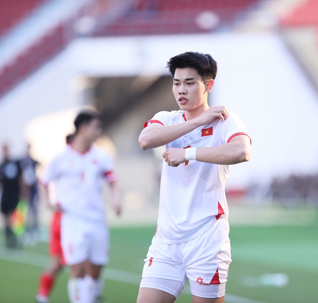Đình Bắc lập cú đúp, U22 Việt Nam chật vật thắng Lào 2-1: Đường đến HCV SEA Games 33 đầy gian nan- Ảnh 5. Đình Bắc lập cú đúp, U22 Việt Nam chật vật thắng Lào 2-1: Đường đến HCV SEA Games 33 đầy gian nan- Ảnh 5.