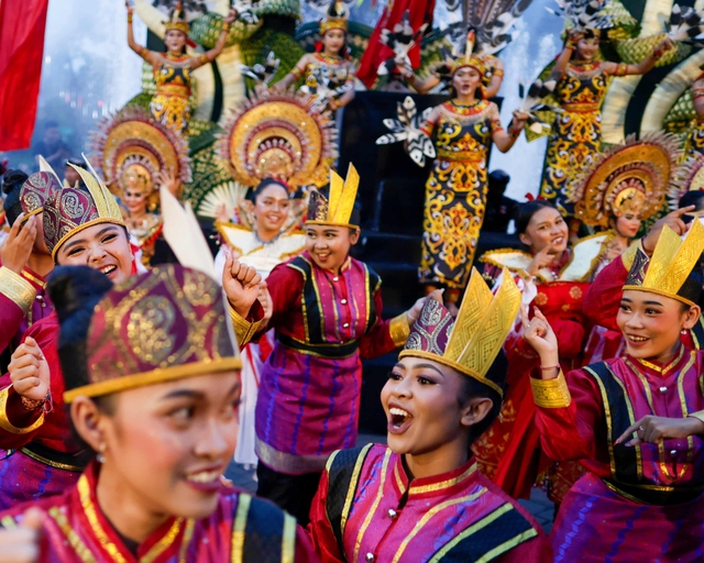 Cả thế giới cùng rộn ràng đón 2026: Pháo hoa rợp trời chào mừng một năm mới bình an, hạnh phúc- Ảnh 14.