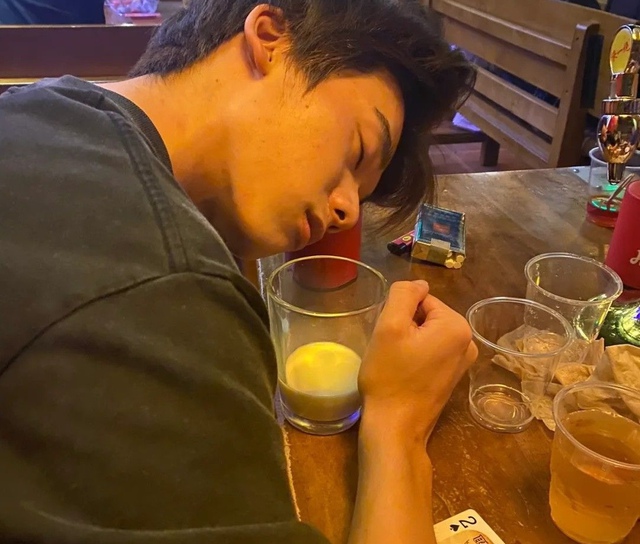 Ngày càng có nhiều người chết vì ung thư vú? Bác sĩ nhắc: "Mê tít mắt" cũng phải kiểm soát mồm miệng trước 5 món này- Ảnh 3.