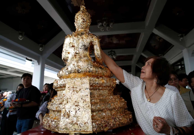 Cả thế giới cùng rộn ràng đón 2026: Pháo hoa rợp trời chào mừng một năm mới bình an, hạnh phúc- Ảnh 1.