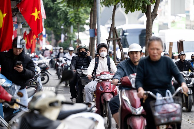 Bộ phim "VỀ QUÊ" chính thức được công chiếu: Các tuyến đường bắt đầu đông đúc, người dân lỉnh kỉnh mang theo cả thú cưng rời thành phố nghỉ lễ 4 ngày- Ảnh 8.