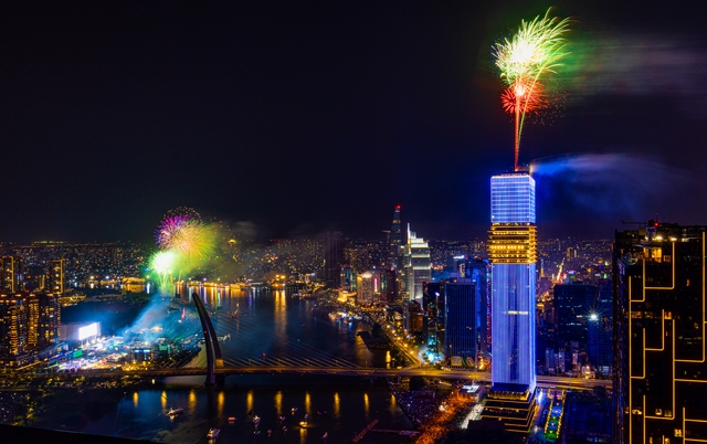 Pháo hoa rực sáng bầu trời, chào 2026!- Ảnh 14.