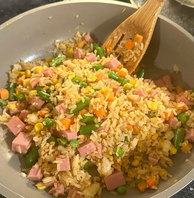 7 món ăn vào bữa tối khiến chị em béo lên ngay cả trong lúc NGỦ nhưng nhiều người "mê như điếu đổ"- Ảnh 1. 7 món ăn vào bữa tối khiến chị em béo lên ngay cả trong lúc NGỦ nhưng nhiều người "mê như điếu đổ"- Ảnh 1.