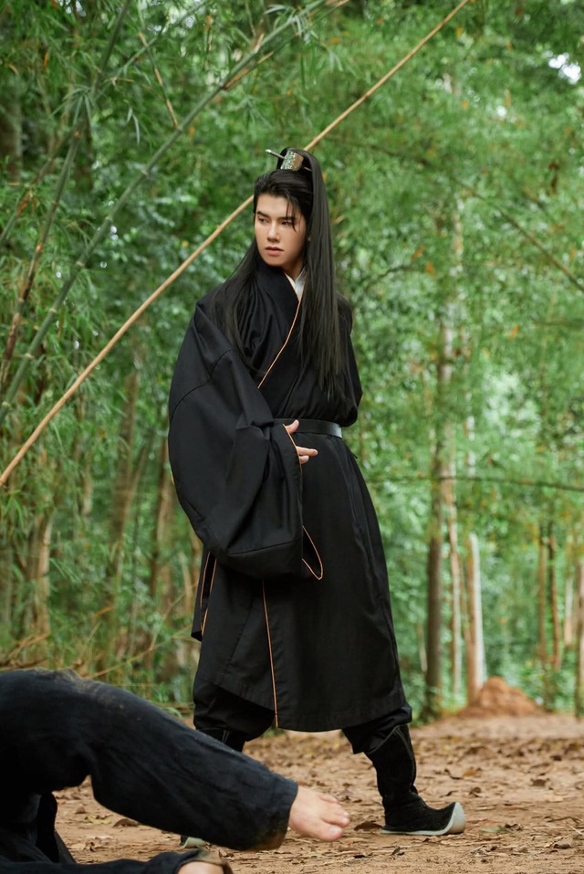 5 mỹ nam cổ trang đẹp nhất Việt Nam: Quốc Anh xếp sau ISAAC, hạng 1 chiếm hết sự hoàn hảo trên đời- Ảnh 1. 5 mỹ nam cổ trang đẹp nhất Việt Nam: Quốc Anh xếp sau ISAAC, hạng 1 chiếm hết sự hoàn hảo trên đời- Ảnh 1.