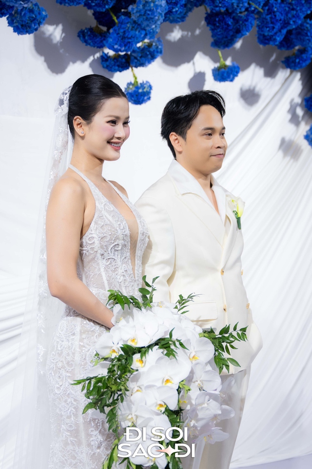 Đám cưới Hương Ly tại Hà Nội: Cô dâu che bụng lùm lùm, Hoa hậu Khánh Vân và dàn mỹ nhân đổ bộ - Ảnh 2. Đám cưới Hương Ly tại Hà Nội: Cô dâu che bụng lùm lùm, Hoa hậu Khánh Vân và dàn mỹ nhân đổ bộ - Ảnh 2.