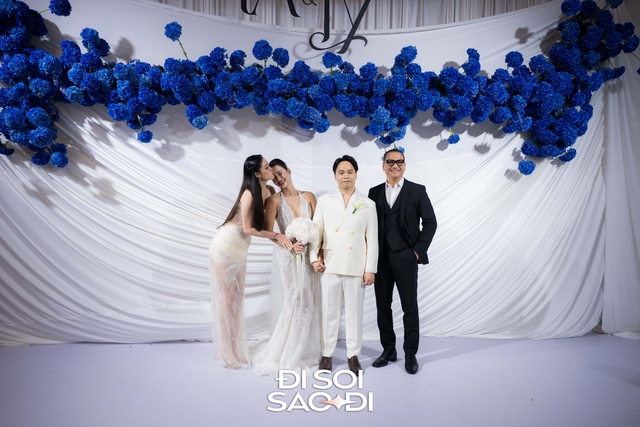 Đám cưới Hương Ly tại Hà Nội: Cô dâu che bụng lùm lùm, Hoa hậu Khánh Vân và dàn mỹ nhân đổ bộ - Ảnh 4. Đám cưới Hương Ly tại Hà Nội: Cô dâu che bụng lùm lùm, Hoa hậu Khánh Vân và dàn mỹ nhân đổ bộ - Ảnh 4.