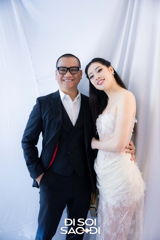 Đám cưới Hương Ly tại Hà Nội: Cô dâu che bụng lùm lùm, Hoa hậu Khánh Vân và dàn mỹ nhân đổ bộ - Ảnh 3. Đám cưới Hương Ly tại Hà Nội: Cô dâu che bụng lùm lùm, Hoa hậu Khánh Vân và dàn mỹ nhân đổ bộ - Ảnh 3.