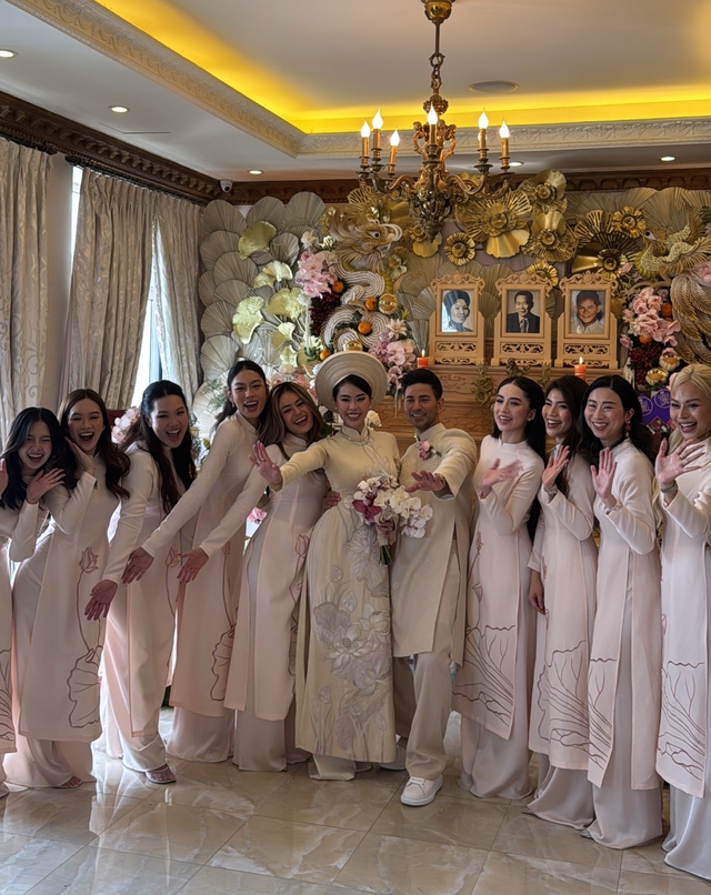Cận cảnh nghi thức lễ gia tiên của Tiên Nguyễn và chồng gốc Dubai trong "siêu đám cưới"- Ảnh 2. Cận cảnh nghi thức lễ gia tiên của Tiên Nguyễn và chồng gốc Dubai trong "siêu đám cưới"- Ảnh 2.