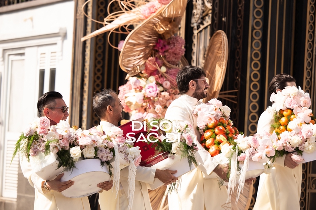 Hiếu Nguyễn sáng rực trong dàn bê tráp đám cưới Tiên Nguyễn, 1 hành động với anh rể nói lên tất cả- Ảnh 7. Hiếu Nguyễn sáng rực trong dàn bê tráp đám cưới Tiên Nguyễn, 1 hành động với anh rể nói lên tất cả- Ảnh 7.