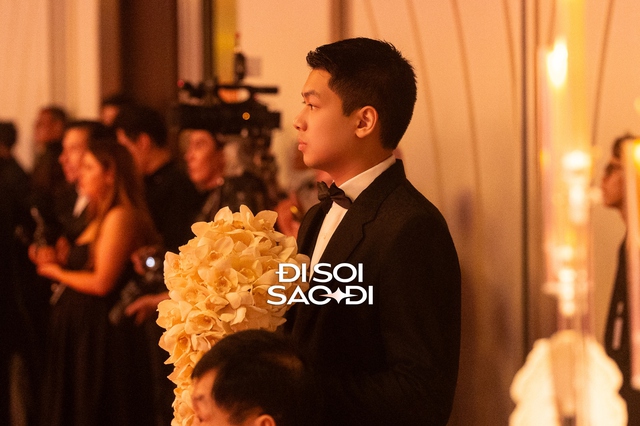 Trọn vẹn siêu lễ cưới của Tiên Nguyễn và chồng gốc Dubai: Dâu rể gấp đôi visual, gia đình tỷ phú đến dàn khách mời "quá vuýp"!- Ảnh 13. Trọn vẹn siêu lễ cưới của Tiên Nguyễn và chồng gốc Dubai: Dâu rể gấp đôi visual, gia đình tỷ phú đến dàn khách mời "quá vuýp"!- Ảnh 13.