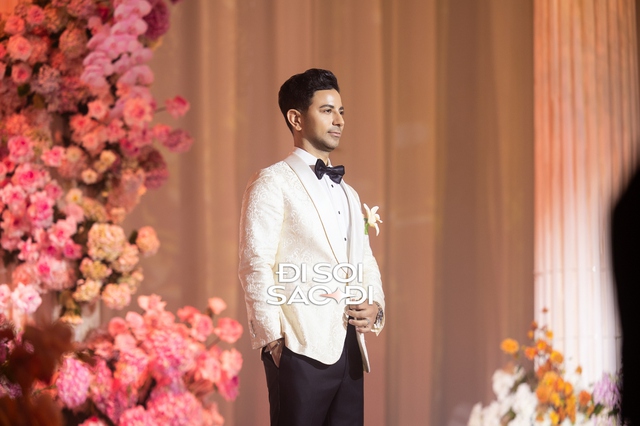 Trọn vẹn siêu lễ cưới của Tiên Nguyễn và chồng gốc Dubai: Dâu rể gấp đôi visual, gia đình tỷ phú đến dàn khách mời "quá vuýp"!- Ảnh 15. Trọn vẹn siêu lễ cưới của Tiên Nguyễn và chồng gốc Dubai: Dâu rể gấp đôi visual, gia đình tỷ phú đến dàn khách mời "quá vuýp"!- Ảnh 15.