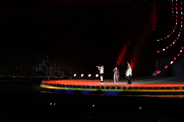 Khai mạc SEA Games 33: Rajamangala rực rỡ màu sắc- Ảnh 1. Khai mạc SEA Games 33: Rajamangala rực rỡ màu sắc- Ảnh 1.