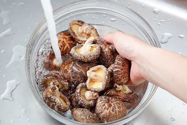 Được mệnh danh l&agrave; &ldquo;thịt&rdquo; trong thế giới thực vật, m&oacute;n n&agrave;y kh&ocirc;ng những bổ ngang thịt c&aacute; m&agrave; c&ograve;n chống ung thư- Ảnh 3.