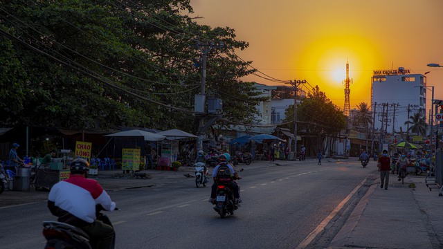 Dân tình nghỉ Tết hơi sâu: Ngày đi làm đầu tiên đường phố vẫn thông thoáng- Ảnh 13.