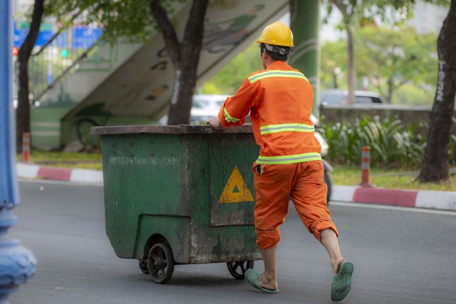 Dân tình nghỉ Tết hơi sâu: Ngày đi làm đầu tiên đường phố vẫn thông thoáng- Ảnh 26.