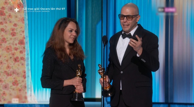 Oscar 2025: Phim 18+ ngập cảnh nóng đại thắng với 5 tượng vàng, thành tích của nữ chính còn gây sốc hơn- Ảnh 23.