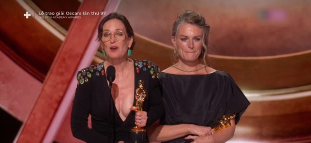 Oscar 2025: Phim 18+ ngập cảnh nóng đại thắng với 5 tượng vàng, thành tích của nữ chính còn gây sốc hơn- Ảnh 13.