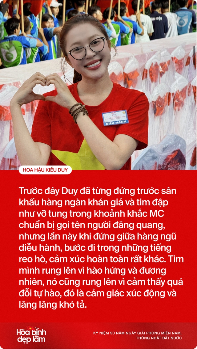 Thanh Thủy, Lan Ngọc, Thúy Ngân và dàn nghệ sĩ Việt tham gia diễu hành ngày 30/4: "Hòa bình đẹp như nụ cười của người dân khi nhìn thấy từng khối diễu binh, diễu hành!"- Ảnh 6. Thanh Thủy, Lan Ngọc, Thúy Ngân và dàn nghệ sĩ Việt tham gia diễu hành ngày 30/4: "Hòa bình đẹp như nụ cười của người dân khi nhìn thấy từng khối diễu binh, diễu hành!"- Ảnh 6.