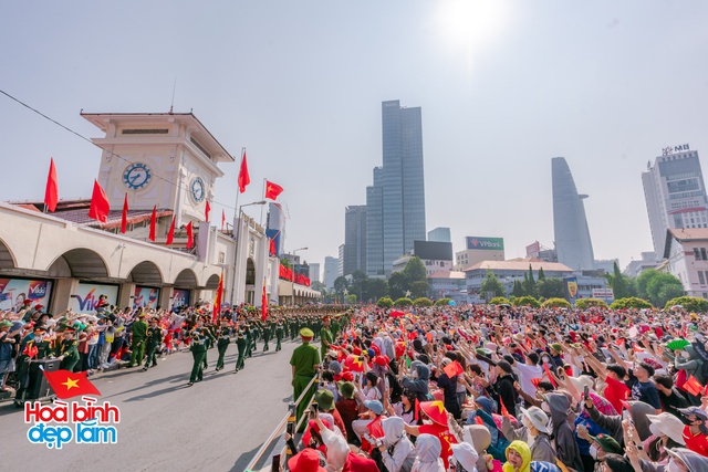Toàn cảnh lễ diễu binh, diễu hành ngày 30/4 tại TP.HCM: Từng khoảnh khắc đều đáng nhớ!- Ảnh 166.