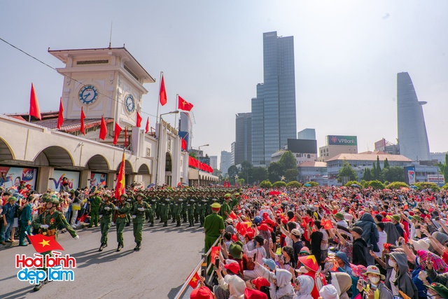 Toàn cảnh lễ diễu binh, diễu hành ngày 30/4 tại TP.HCM: Từng khoảnh khắc đều đáng nhớ!- Ảnh 169.