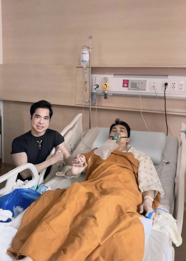 Danh ca Ngọc Sơn tiễn biệt doanh nhân Hồ Nhân: “Bạn nhắn tôi, kiếp sau mãi là anh em”- Ảnh 2. Danh ca Ngọc Sơn tiễn biệt doanh nhân Hồ Nhân: “Bạn nhắn tôi, kiếp sau mãi là anh em”- Ảnh 2.