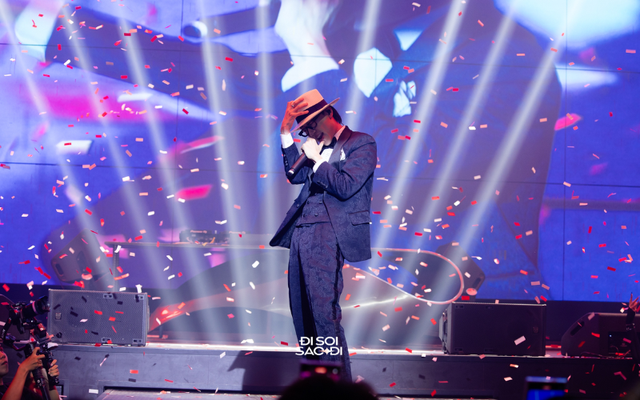 “Người miền núi chất” mới làm răng sứ, còn diện vest đen như “tổng tài” - màn lột xác ngoạn mục chưa từng thấy của Quán quân Rap Việt- Ảnh 1.