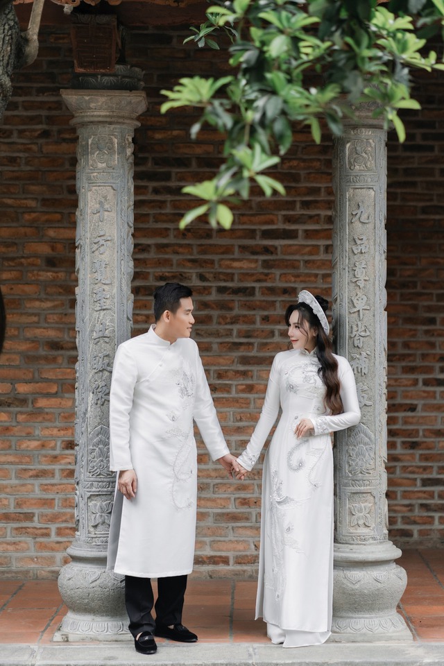 Trực tiếp đám cưới Hồ Quỳnh Hương: Cô dâu lộ diện xinh xắn, Thiều Bảo Trâm làm phù dâu, lễ đường có 1 chi tiết đặc biệt- Ảnh 7. Trực tiếp đám cưới Hồ Quỳnh Hương: Cô dâu lộ diện xinh xắn, Thiều Bảo Trâm làm phù dâu, lễ đường có 1 chi tiết đặc biệt- Ảnh 7.