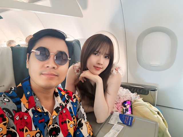 Trực tiếp đám cưới Hồ Quỳnh Hương: Cô dâu lộ diện xinh xắn, Thiều Bảo Trâm làm phù dâu, lễ đường có 1 chi tiết đặc biệt- Ảnh 3. Trực tiếp đám cưới Hồ Quỳnh Hương: Cô dâu lộ diện xinh xắn, Thiều Bảo Trâm làm phù dâu, lễ đường có 1 chi tiết đặc biệt- Ảnh 3.