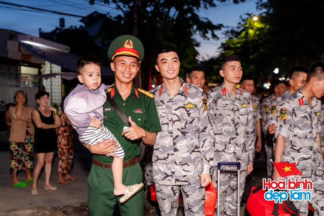 Cảnh tượng hiếm có ở sân bay Tân Sơn Nhất: Một màu xanh đồng loạt khiến ai cũng ngoái nhìn!- Ảnh 30.