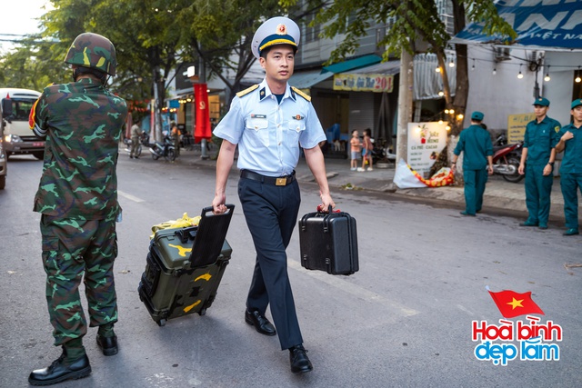 Cảnh tượng hiếm có ở sân bay Tân Sơn Nhất: Một màu xanh đồng loạt khiến ai cũng ngoái nhìn!- Ảnh 23.