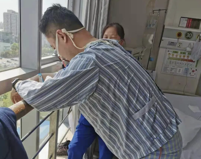 Mắc ung thư dạ dày giai đoạn cuối, tôi đau đớn nhận ra: 3 thực phẩm để lâu trong tủ lạnh là "đồng phạm" gây ung thư- Ảnh 1.